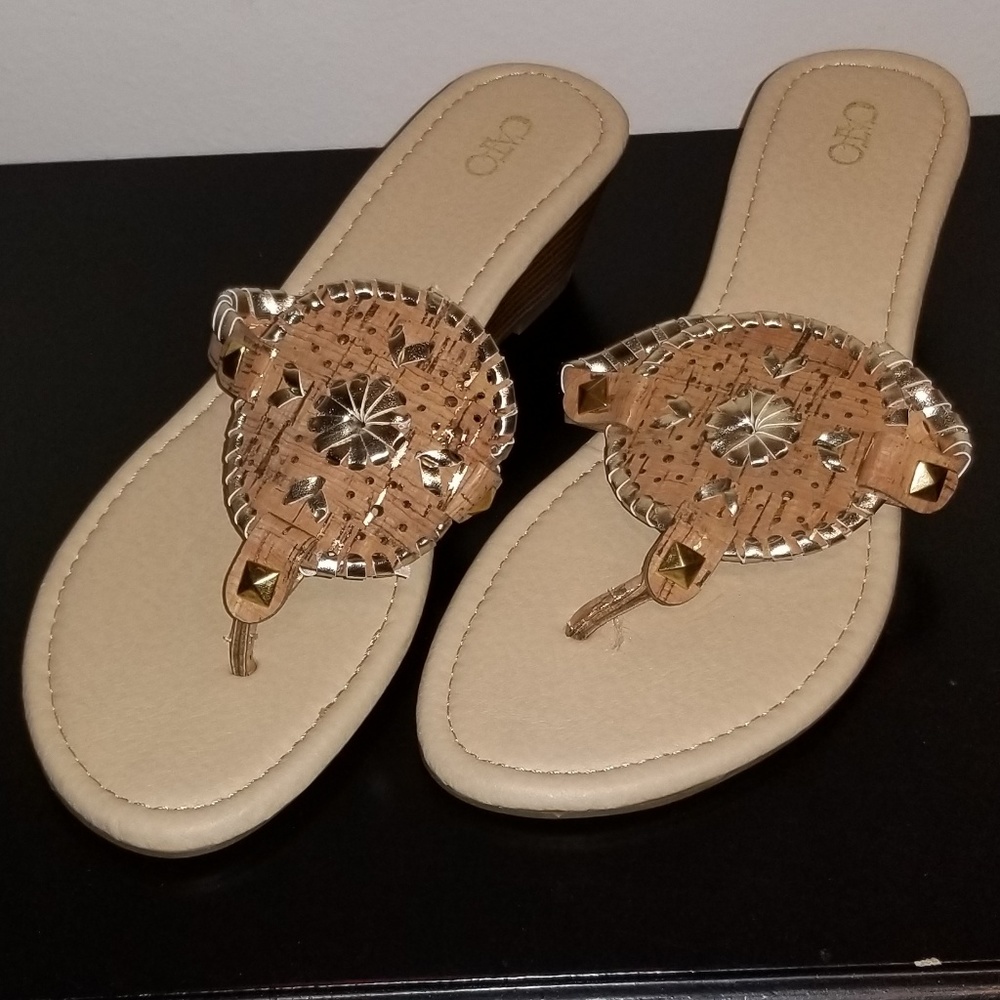 NWT Cato Sandals